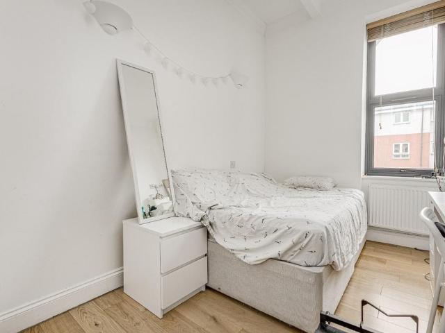 Flat for rent in Surbiton, Greater London