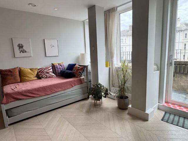 Apartment for rent in St James, Sandown Park