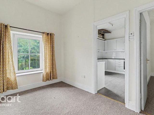 Apartment for rent in Blackrock, Llanelly Hill