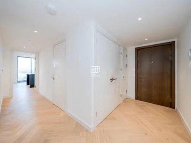 Flat for rent in Canary Wharf, Greater London