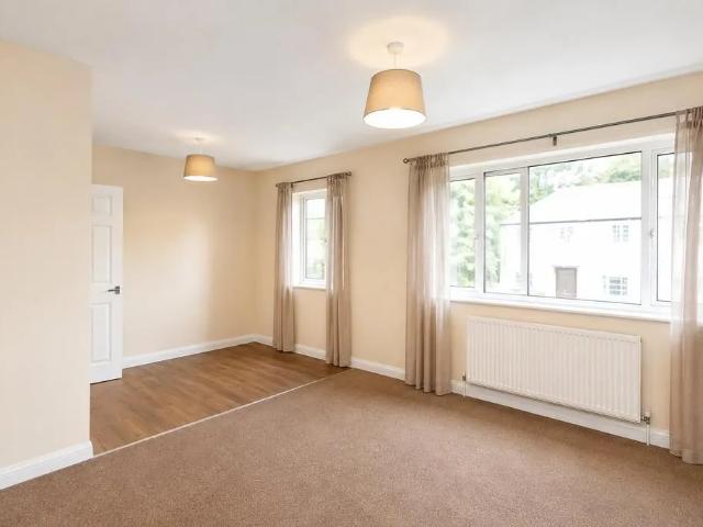 Apartment for rent in Lawnswood, Leeds