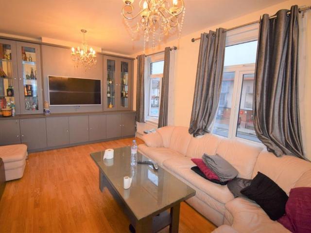Apartment for rent in Gants Hill, Greater London