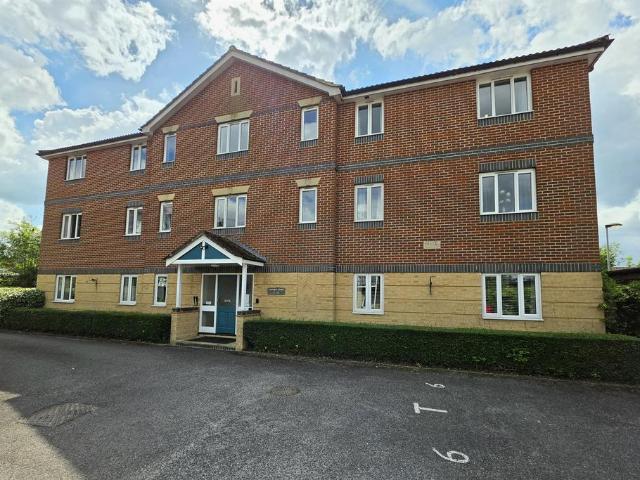 Flat for rent in Fair Oak and Horton Heath, Helford