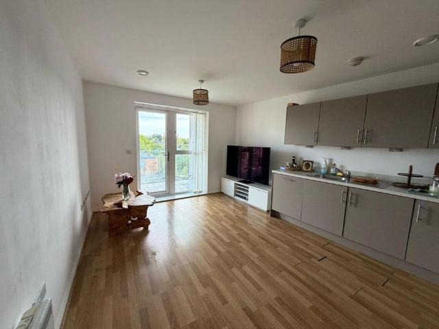 Apartment for rent in Elstree and Borehamwood, Borehamwood