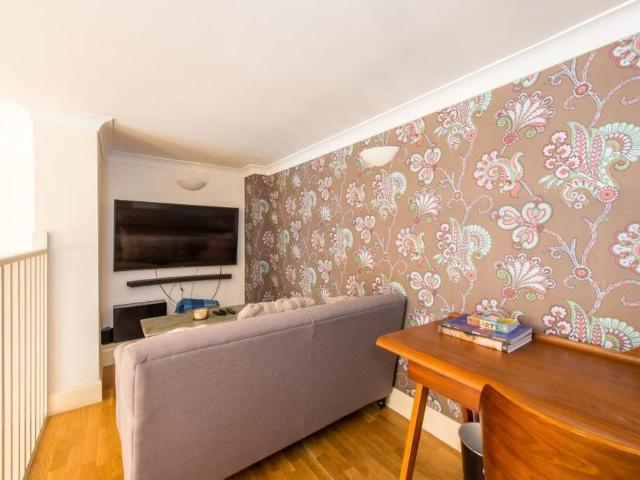 Apartment for rent in Haymarket, Scotland
