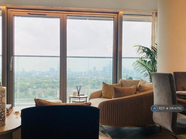 Flat for rent in Canary Wharf, Isle Of Man