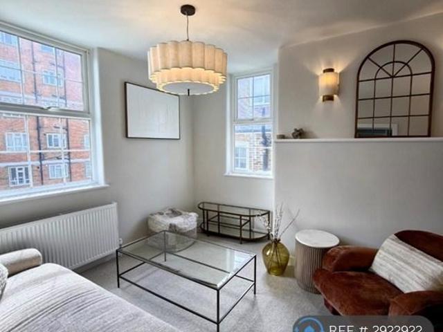 Flat for rent in Aldrington