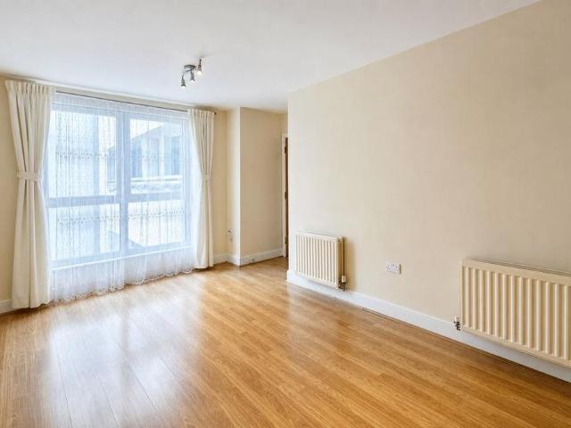 Apartment for rent in London Borough of Croydon, Thornton Heath