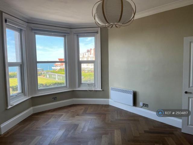 Flat for rent in Cliftonville West, Acol