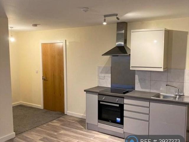 Flat for rent in Caldermill, East Midlands