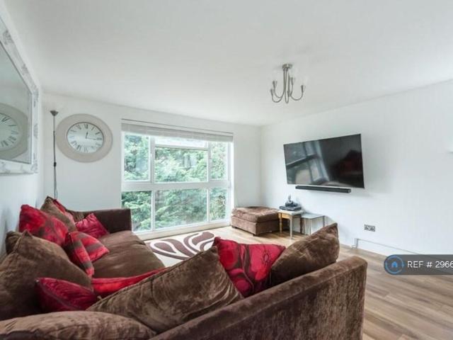 Apartment for rent in Moneyhill, Batchworth