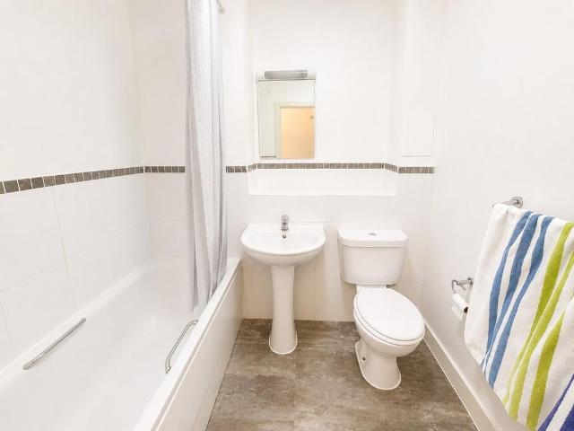Apartment for rent in Helford, Hampshire
