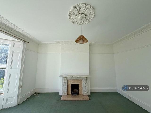 Apartment for rent in St Leonards Green, Guestling Green