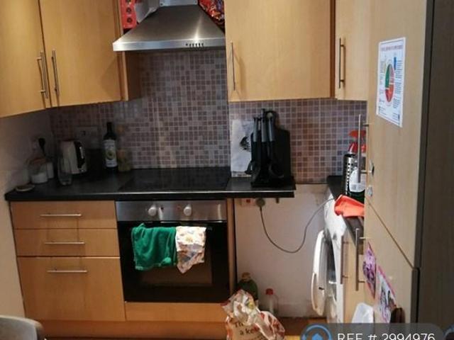 Flat for rent in Falcon Lodge, Wales