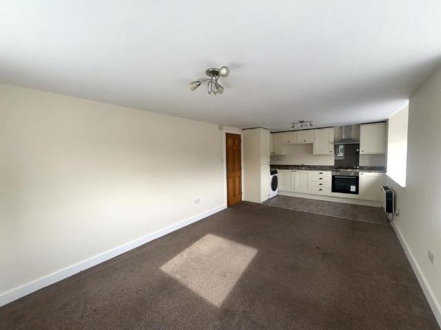 Apartment for rent in Chickenley, Dewsbury
