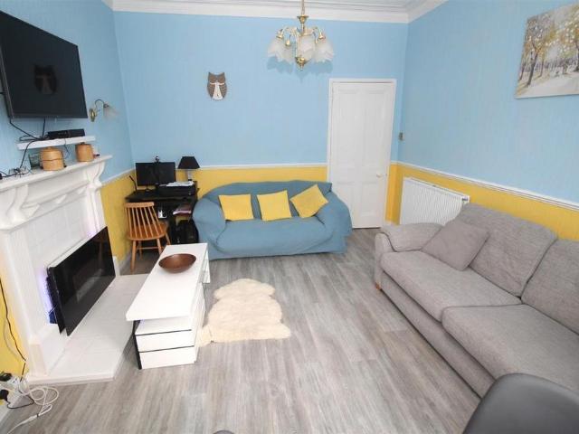 Apartment for rent in Cardwell Bay, Gourock