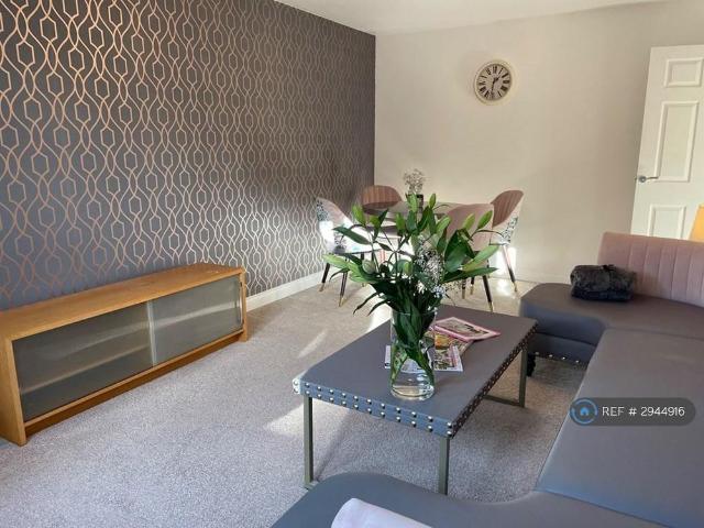 Apartment for rent in Hollins, Bury