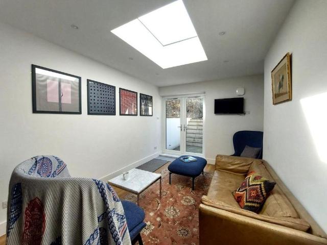 Apartment for rent in Cliftonville West, Acol