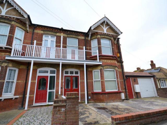 Flat for rent in Cliftonville West, Acol