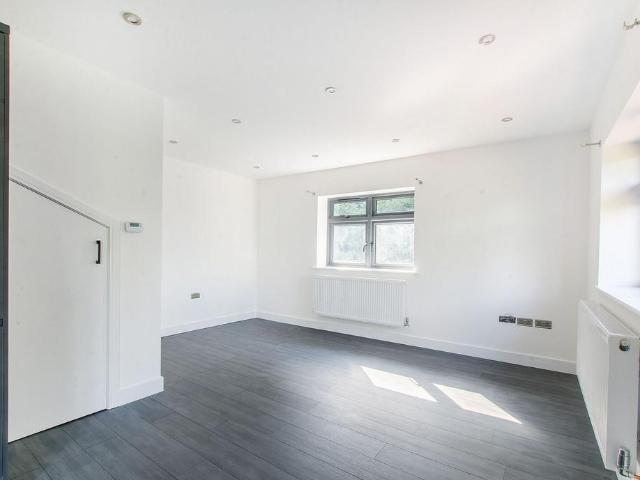 Flat for rent in St Mary Cray, Isle Of Man