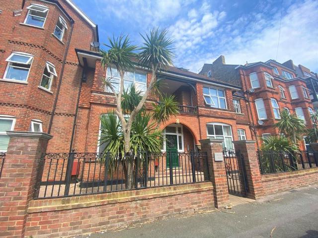 Flat for rent in Cliftonville West, Acol