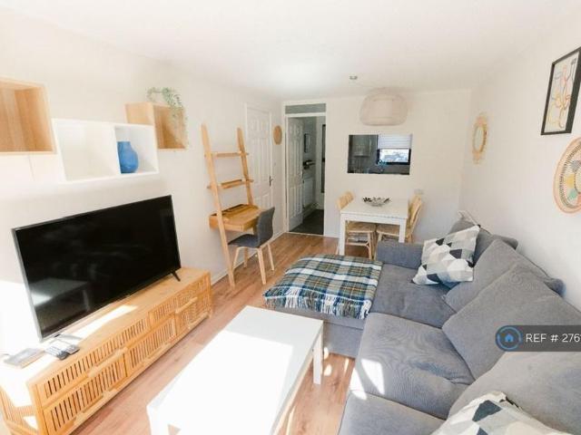 Apartment for rent in Watergate, Devon
