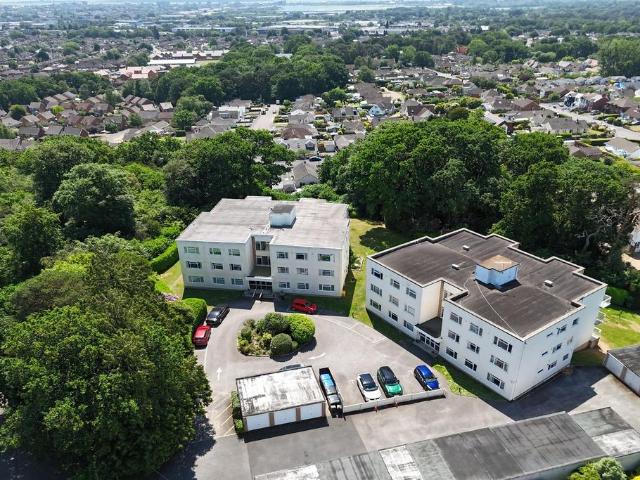 Flat for rent in Broadstone, Poole