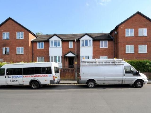 Apartment for rent in High Wycombe Community Board, High Wycombe