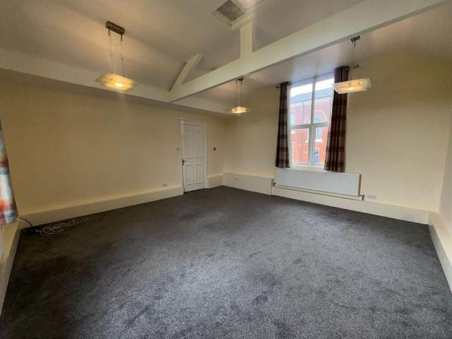 Apartment for rent in Wrenthorpe, West Yorkshire
