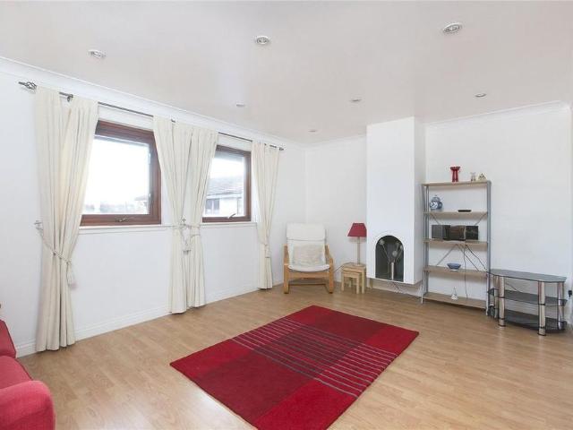 Apartment for rent in Comely Bank, Craigleith