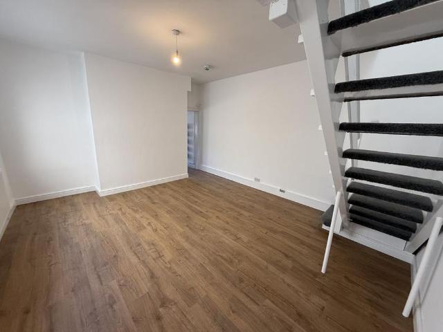 Apartment for rent in Mount Pleasant, Nangreaves