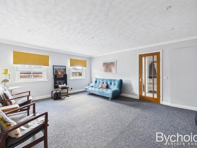 Apartment for rent in Chelmondiston, Suffolk