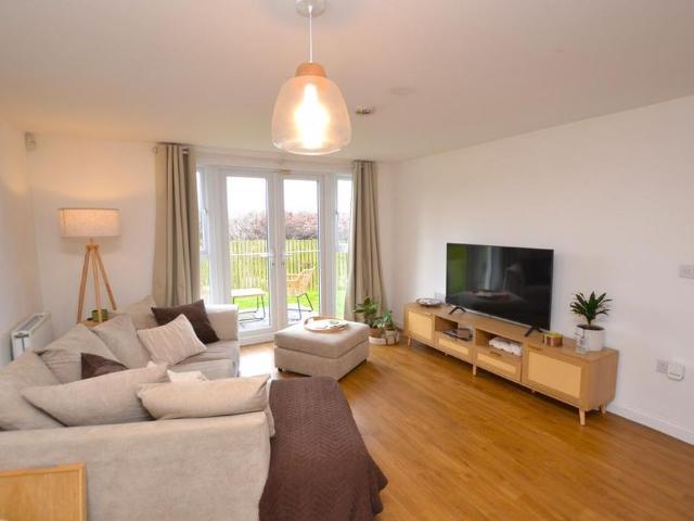 Apartment for rent in Burdiehouse, Scotland