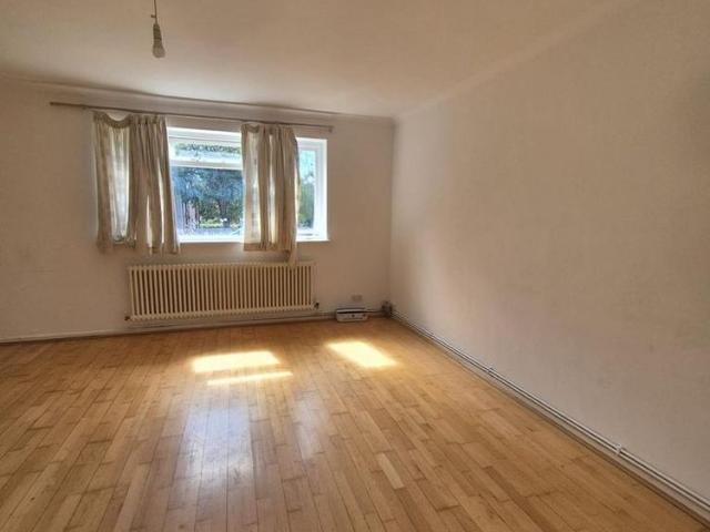 Apartment for rent in London Borough of Harrow, Greater London