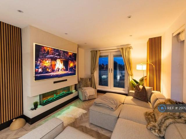 Flat for rent in Leybourne, Bourne Vale