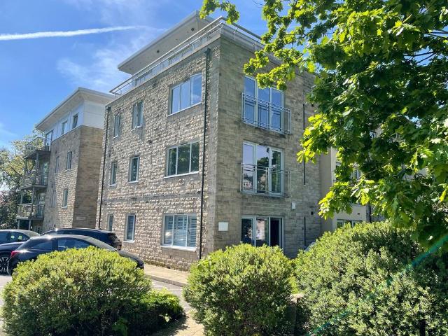 Flat for rent in Farsley, West Yorkshire