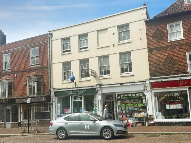 Flat for rent in Brook Street, Bourne Vale