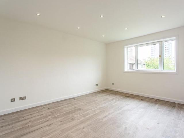 Apartment for rent in Ballindoch, Scotland
