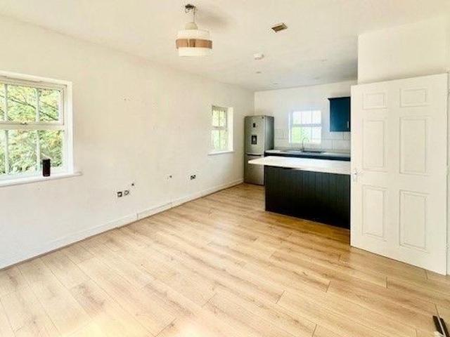 Apartment for rent in Greenhithe, Dartford