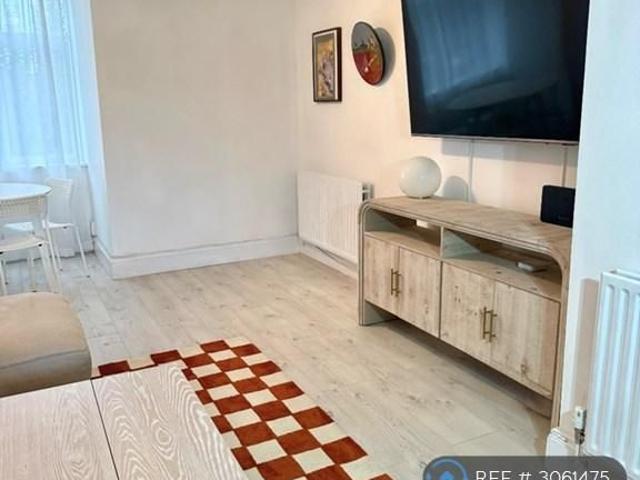 Apartment for rent in London Borough of Sutton, Greater London