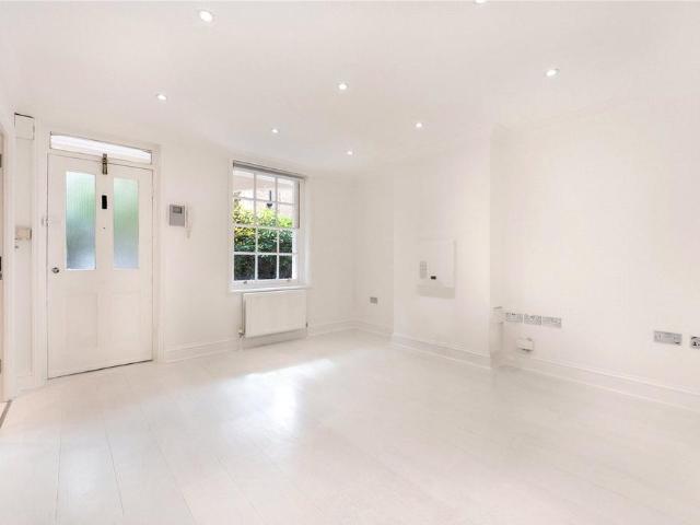 Flat for rent in St. John's Wood, Greater London