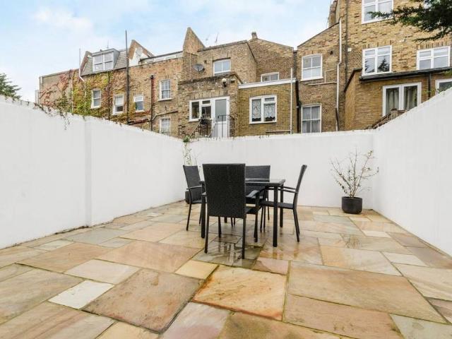 Apartment for rent in West Kensington, Isle Of Man