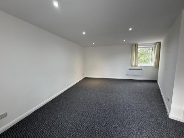 Apartment for rent in Woking, Surrey