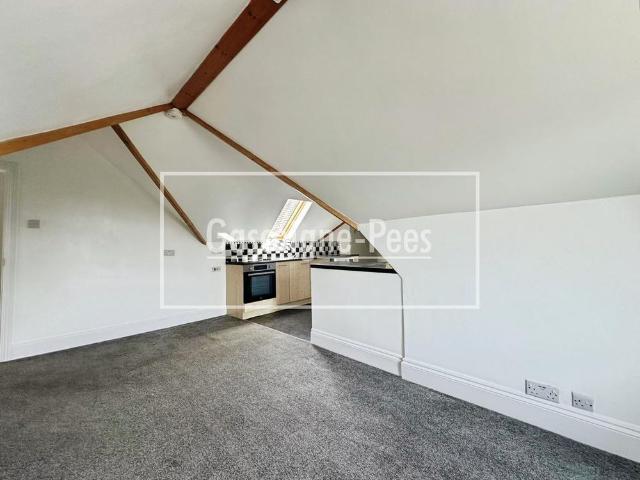 Apartment for rent in Fole, Surrey