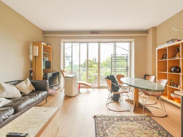 Apartment for rent in London Borough of Hounslow, Strand