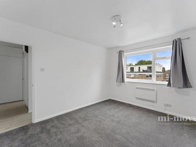 Apartment for rent in Carshalton Beeches, Greater London