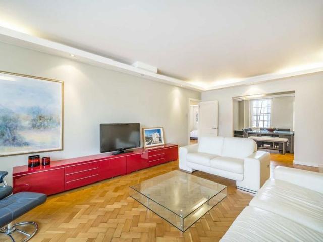 Apartment for rent in Royal Borough of Kensington and Chelsea, Greater London