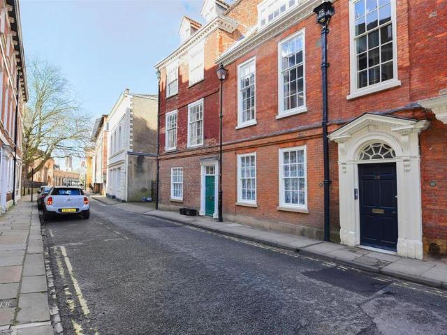 Flat for rent in High Field, York