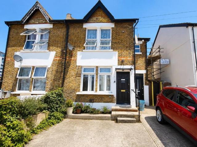 Flat for rent in Alperton, Greater London