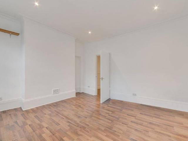 Apartment for rent in London Borough of Camden, Greater London